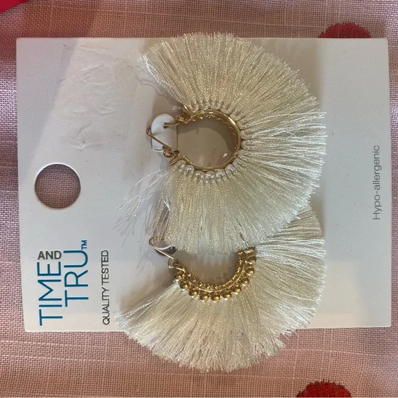 🛍️SALE…Time and Tru Earring Collection - multiple colors and styles - Picture 9 of 10